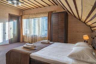 Отель Eco Hotel Bungalo Буковель Улучшенный двухместный номер с 1 кроватью-3