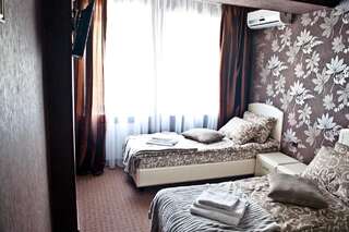 Отель Hotel Lime Киев Двухместный номер эконом-класса с 2 отдельными кроватями-9