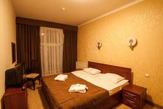 Фото номер Maria Garden hotel & restaurant Улучшенный двухместный номер с 1 кроватью