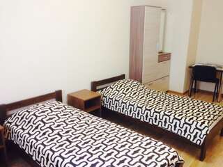 Гостевой дом Mukachevo Room to Rent Мукачево Двухместный номер с 2 отдельными кроватями и душем-4