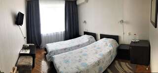 Отель Hotel Ukraina Полтава Двухместный номер с 2 отдельными кроватями-4