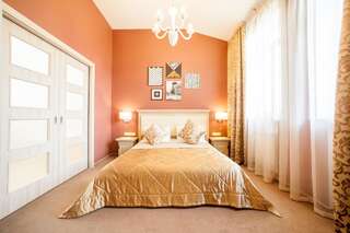 Отель Mackintosh Hotel Киев