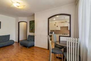 Апартаменты Lux 3-bedroom Most City area Днепр