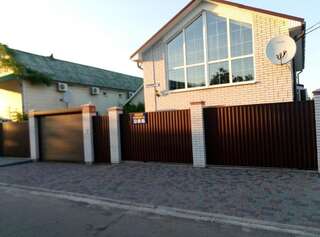 Гостевой дом Guest House Gostinnyi Бердянск