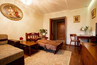 Апартаменты Apartment on Mozolevskogo in the Center of the City Херсон