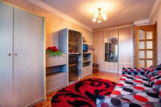 Апартаменты Apartment on Illyushy Kulyka at the Supermarket Fresh Херсон Люкс с балконом-84