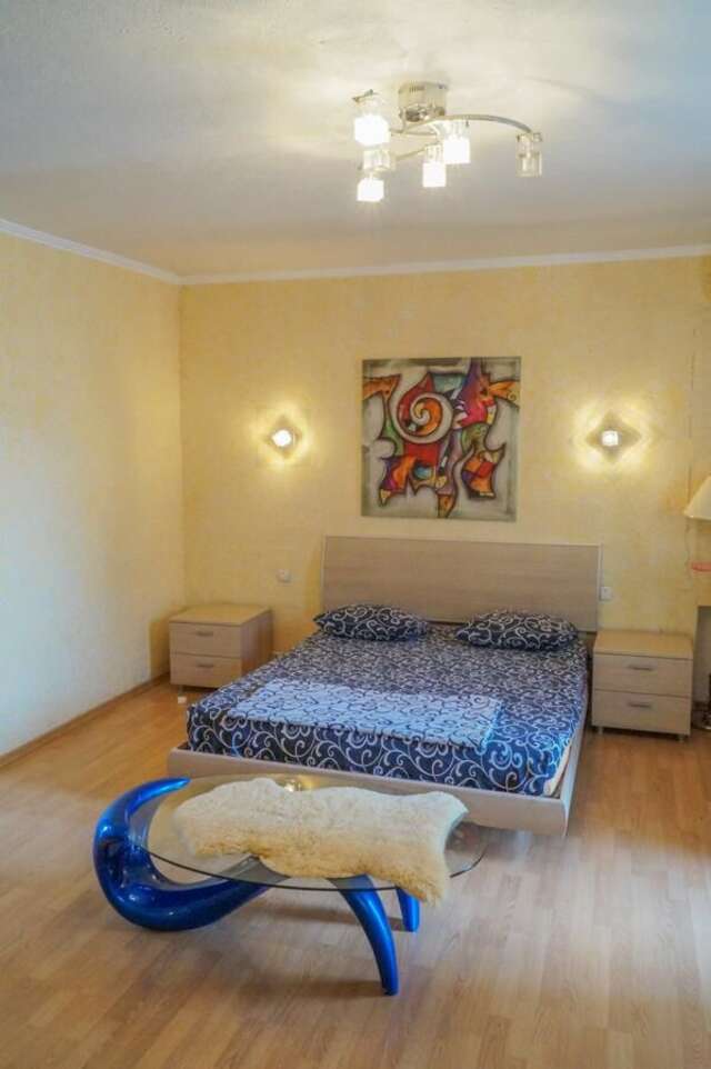 Апартаменты Apartment Triokhsviatytelskaya Street 3 Киев-3