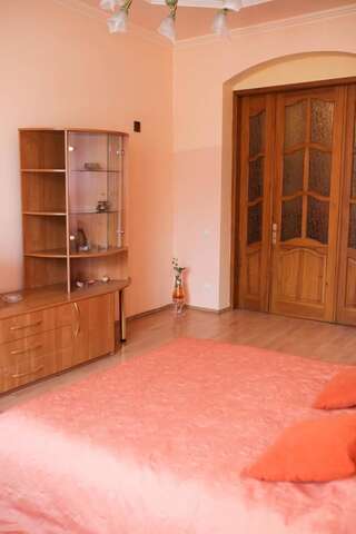Апартаменты Apartment near St. Elizabeth Church Львов