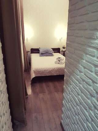 Фото номер Mini Otel Cozy Patio Двухместный номер с 1 кроватью и собственной ванной комнатой