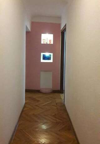 Фото Апартаменты 3- х комнатная квартира в центре город Ровно (28)