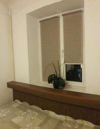 Фото Апартаменты 3- х комнатная квартира в центре город Ровно (4)