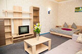 Апартаменты Semi-luxury Apt on 82 Nezalezhnoi Ukrаiny Street near Intourist Hotel