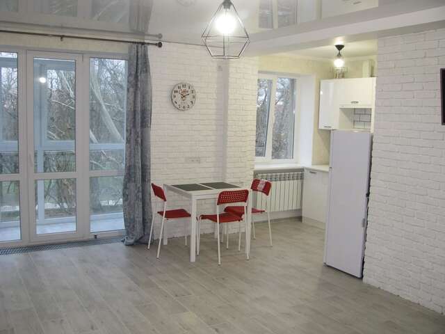 Апартаменты Apartment Svobody sq. opposite park Херсон-5