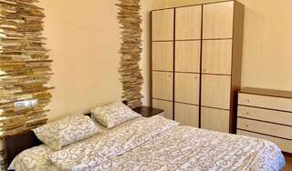 Апартаменты Економ Апартаменти в історичному дворику в старому центрі Львова Львов