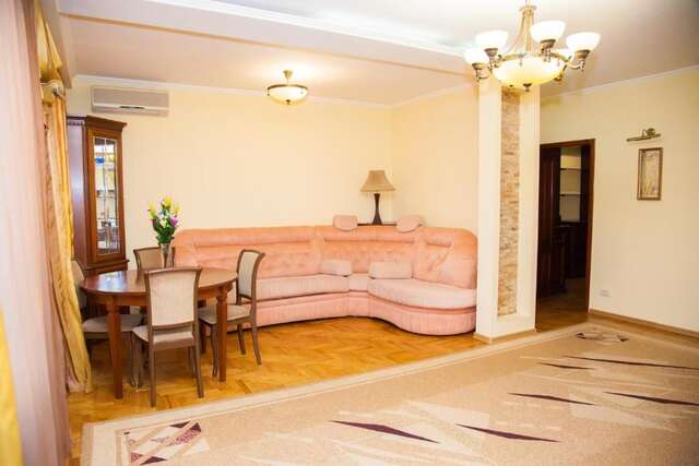 Апартаменты Lux apartment on Lermontova street with fireplace Запорожье-34