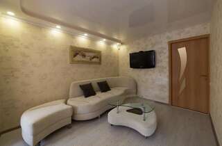 Апартаменты Центр. 2-комн. Генерала Алмазова 4. Киев