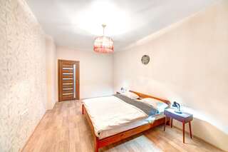 Апартаменты Three bedroom apartment on Lybidska Киев