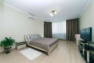 Апартаменты Spacious modern apartment on the Akhmatova street Киев