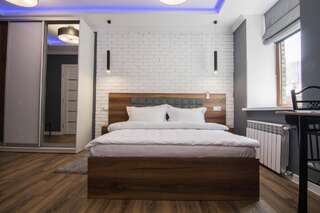 Апартаменты LUX Apartment near Arena City Киев