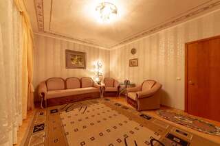 Апартаменты Comfortable three bedroom apartment st. Kutuzova, 14 Киев