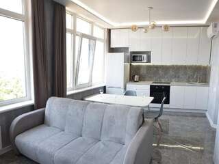Апартаменты Сozy 704 Sunrise Apartments on the 22nd floor in the center Одесса