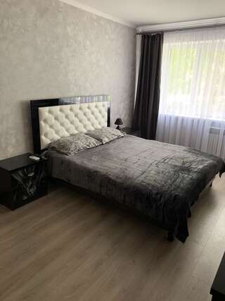 Апартаменты Luxury new flat: 3 bedrooms, 5 min to the center Мариуполь