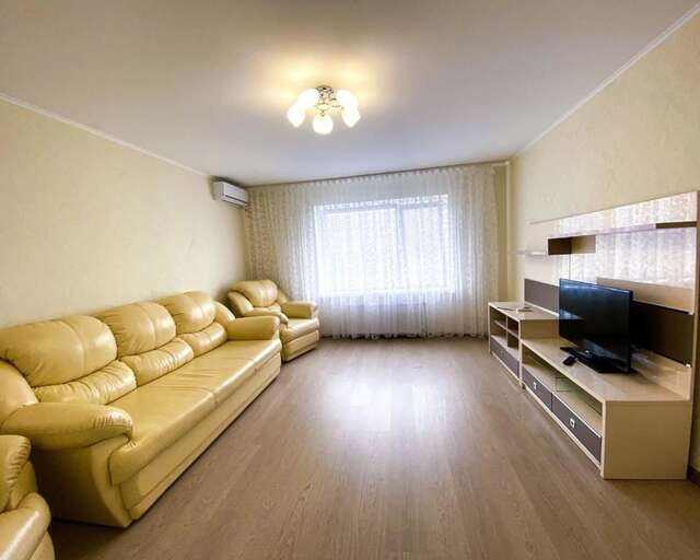 Апартаменты Белые и стильные 2-комн. апартаменты в центре Полтавы Полтава-27