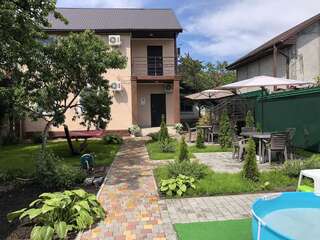 Апартаменты Гостевой дворик Одесса