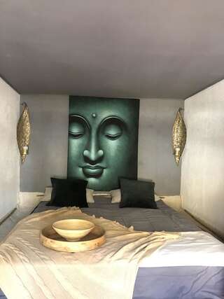 Фото Апартаменты Botanical Buddha Apartments на Маразлиевской возле парка Шевченко и пляжа Ланжерон город Одесса (5)