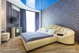 Апартаменты Luxury apartments with breakfast near the railway station,the center,the park Киев