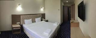 Отель Hotel Khanaka Türkistan Стандартный двухместный номер с 1 кроватью-4