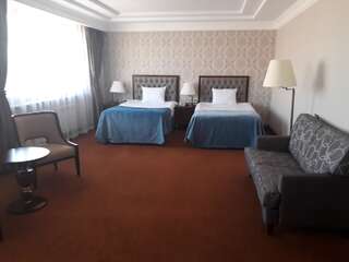 Отель Sultan Plaza hotel Qyzylorda Двухместный номер с 2 отдельными кроватями-2