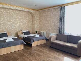 Фото номер Гостиница Павлодар Двухместный номер с 2 отдельными кроватями и видом на город