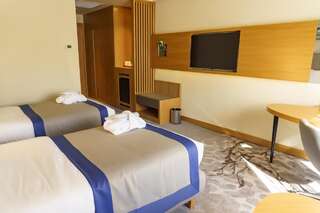 Отель Holiday Inn - Aktau - Seaside Актау Делюкс с 2 кроватями - Для некурящих-5