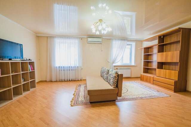 Апартаменты Apartments on City Center Уральск-8