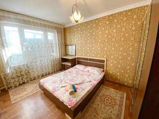 Апартаменты Cozy 3-room apartment in Aktau