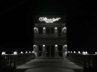 Отель Moonlight Hotel Кишинёв