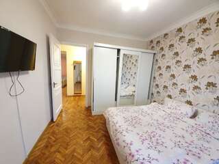 Фото Апартаменты Apartment with 2 full bedrooms in the heart of Chisinau город Кишинёв (4)