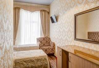 Гостиница  Наири Волгоград Двухместный номер эконом-класса с 2 отдельными кроватями-2
