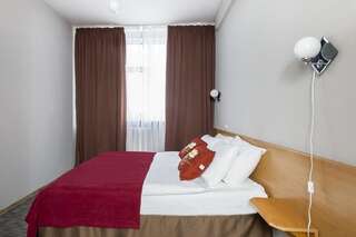 Гостиница КенигАвто Калининград Стандартный двухместный номер с 1 кроватью или 2 отдельными кроватями-1