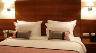 Фото номер Boutique Hotel Tatiana Provence Стандартный двухместный номер с 1 кроватью или 2 отдельными кроватями