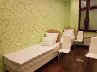 Гостиница Град Москва Кровать в общем номере для женщин с 4 кроватями-1